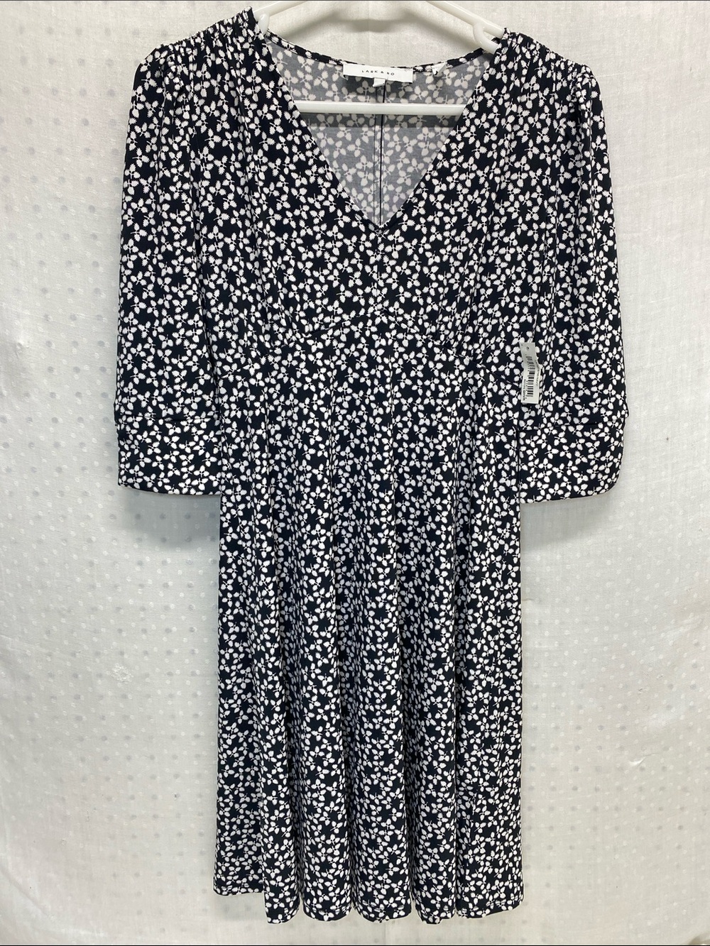 Lark & Ro V-Neck Midi Dress Botanical Leaf Print Stretchy